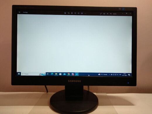 Монітор Б-клас Samsung 943SN / 18.5" (1366x768) TN / VGA