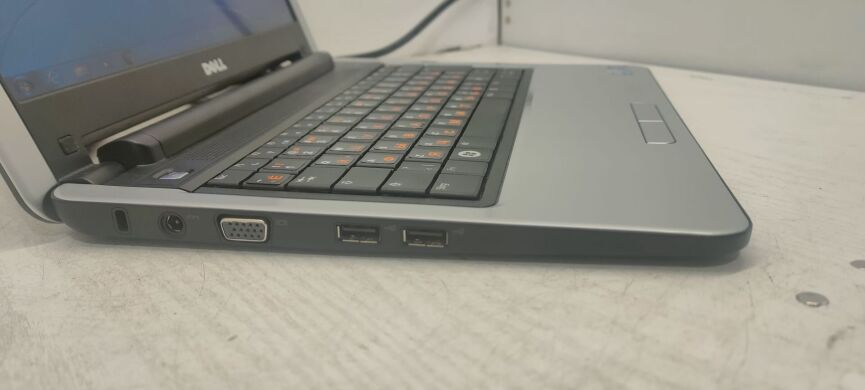 Нетбук Б-класс Dell Inspiron 1210 / 12.1" (1280x800) TN / Intel Atom Z520 (1 ядро с 1.33 GHz) / 1 GB DDR2 / 40 GB HDD / Intel GMA 500 Graphics / WebCam Нетбук Б-класс Dell Inspiron 1210 / 12.1" (1280x800) TN / Intel Atom Z520 (1 ядро с 1.33 GHz) / 1 GB DDR2 / 40 GB HDD / Intel GMA 500 Graphics / WebCam