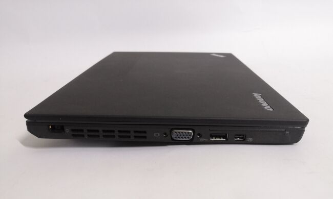 Нетбук Lenovo ThinkPad X240 / 12.5" (1366x768) TN / Intel Core i3-4030U (2 (4) ядра по 1.9 GHz) / 4 GB DDR3 / 128 GB SSD / Intel HD Graphics 4400 / WebCam / USB 3.0 / MiniDP / Windows 10 Pro