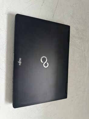 Ноутбук Fujitsu LifeBook S752 / 14" (1366x768) TN / Intel Core i5-3340M (2 (4) ядра по 2.7 - 3.4 GHz) / 8 GB DDR3 / 120 GB SSD / Intel HD Graphics 4000 / WebCam / VGA Ноутбук Fujitsu LifeBook S752 / 14" (1366x768) TN / Intel Core i5-3340M (2 (4) ядра по 2.7 - 3.4 GHz) / 8 GB DDR3 / 120 GB SSD / Intel HD Graphics 4000 / WebCam / VGA