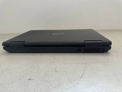 Ноутбук Fujitsu LifeBook S752 / 14" (1366x768) TN / Intel Core i5-3340M (2 (4) ядра по 2.7 - 3.4 GHz) / 8 GB DDR3 / 120 GB SSD / Intel HD Graphics 4000 / WebCam / VGA Ноутбук Fujitsu LifeBook S752 / 14" (1366x768) TN / Intel Core i5-3340M (2 (4) ядра по 2.7 - 3.4 GHz) / 8 GB DDR3 / 120 GB SSD / Intel HD Graphics 4000 / WebCam / VGA