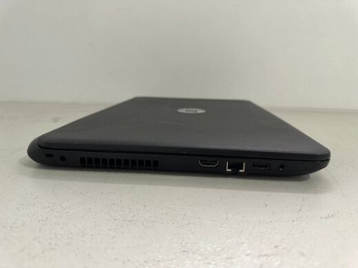 Ноутбук Б-класс HP TPN-C117 / 15.6" (1366x768) TN / Intel Core i5-4210U (2 (4) ядра по 1.7 - 2.7 GHz) / 8 GB DDR3 / 256 GB SSD / nVidia GeForce 820M, 1 GB GDDR3, 64-bit / WebCam / VGA