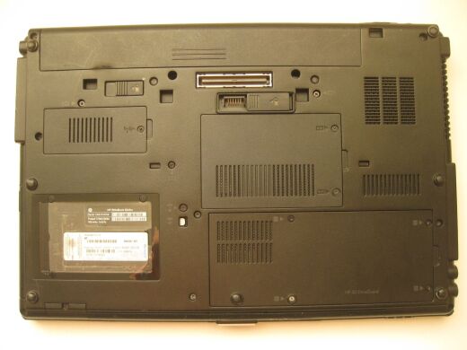 Ноутбук Б-класс HP EliteBook 8540w / 15.6" (1600x900) TN / Intel Core i7-640M (2 (4) ядра по 2.8 - 3.46 GHz) / 8 GB DDR3 / 256 GB SSD / nVidia Quadro FX 880M, 1 GB GDDR3, 128-bit / WebCam / DVD-RW / АКБ не держит