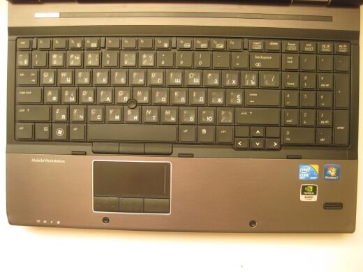 Ноутбук Б-класс HP EliteBook 8540w / 15.6" (1600x900) TN / Intel Core i7-640M (2 (4) ядра по 2.8 - 3.46 GHz) / 8 GB DDR3 / 256 GB SSD / nVidia Quadro FX 880M, 1 GB GDDR3, 128-bit / WebCam / DVD-RW / АКБ не держит