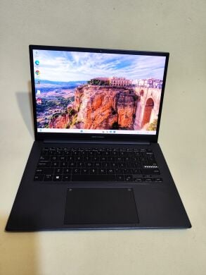 Ультрабук Б-класс Asus Vivobook Pro 14 K3400P / 14" (1920x1080) OLED / Intel Core i5-11300H (4 (8) ядра по 3.1 - 4.4 GHz) / 8 GB DDR4 / 256 GB SSD / Intel Iris Xe Graphics / WebCam