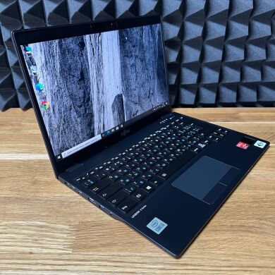 Ультрабук Fujitsu LifeBook U9310 / 13.3" (1920x1080) IPS / Intel Core i5-10210U (4 (8) ядра по 1.6 - 4.2 GHz) / 16 GB DDR3 / 512 GB SSD / Intel UHD Graphics / WebCam
