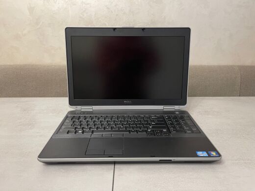 Ноутбук Dell Latitude E6530 / 15.6" (1600x900) TN LED / Intel Core i7-3520M (2 (4) ядра по 2.9 - 3.6 GHz) / 8 GB DDR3 / 240 GB SSD / Intel HD Graphics 4000 / DVD-RW / WebCam 
