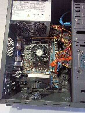 Комплект ПК: LogicPover Tower / AMD Athlon II X4 631 (4 ядра по 2.6 GHz) / 8 GB DDR3 / 120 GB SSD NEW + 250 GB HDD / nVidia GeForce GT 640, 2 GB DDR3, 128-bit + Монитор Samsung SyncMaster 970P / 19" (1280x1024) TN / 1x DVI