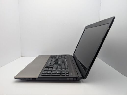 Ноутбук Asus K55A / 15.6" (1366x768) TN / Intel Core i3-3110M (2 (4) ядра по 2.4 GHz) / 8 GB DDR3 / 120 GB SSD / Intel HD Graphics 4000 / WebCam