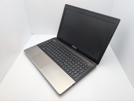 Ноутбук Asus K55A / 15.6" (1366x768) TN / Intel Core i3-3110M (2 (4) ядра по 2.4 GHz) / 8 GB DDR3 / 120 GB SSD / Intel HD Graphics 4000 / WebCam