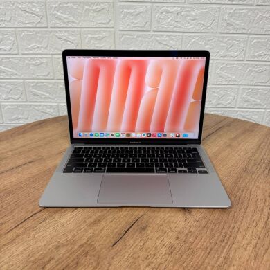 Ультрабук Б-класс Apple MacBook Air 13 2020 A2179 / 13.3'' (2560x1600) IPS / Intel Core i3-1000G4 (2 (4) ядра по 1.1 - 3.2 GHz) / 8 GB DDR4 / 256 GB SSD / Intel Iris Plus Graphics / WebCam / MacOS