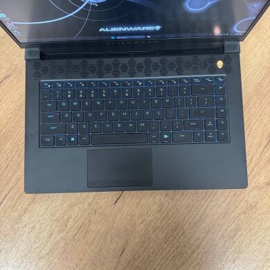 Игровой ноутбук Б-класс Dell Alienware m15 R7 / 15.6" (2560x1440) IPS / AMD Ryzen 9 6900HX (8 (16) ядер по 3.3 - 4.9&nbsp;GHz) / 16 GB DDR5 / 512 GB SSD / nVidia GeForce RTX 3070 Ti, 8 GB GDDR6, 256-bit / WebCam
