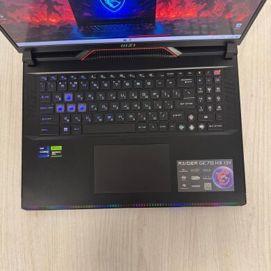 Ігровий ноутбук Б-клас MSI Raider GE78HX 13VH / 17.3" (2560x1440) IPS / Intel Core i9-13950HX (24 (32) ядер по 2.2 - 5.5 GHz) / 32 GB DDR5 / 2000 GB SSD NVMe / nVidia GeForce RTX 4080, 12 GB GDDR6, 192-bit / WebCam
