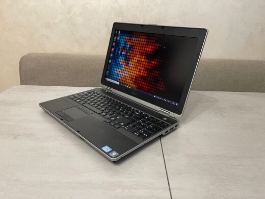 Ноутбук Dell Latitude E6530 / 15.6" (1600x900) TN LED / Intel Core i7-3520M (2 (4) ядра по 2.9 - 3.6 GHz) / 8 GB DDR3 / 240 GB SSD / Intel HD Graphics 4000 / DVD-RW / WebCam 