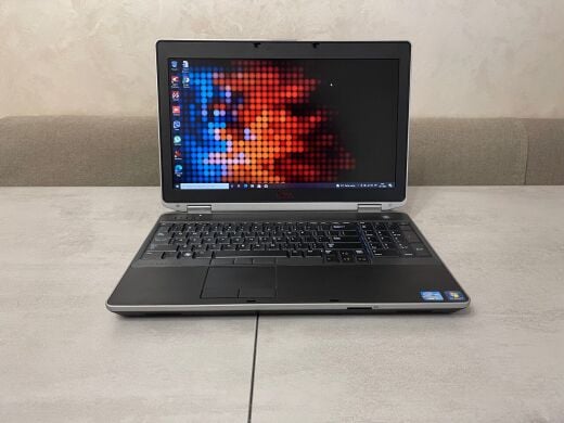 Ноутбук Dell Latitude E6530 / 15.6" (1600x900) TN LED / Intel Core i7-3520M (2 (4) ядра по 2.9 - 3.6 GHz) / 8 GB DDR3 / 240 GB SSD / Intel HD Graphics 4000 / DVD-RW / WebCam 
