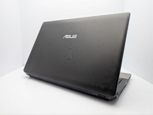 Ноутбук Asus K55A / 15.6" (1366x768) TN / Intel Core i3-3110M (2 (4) ядра по 2.4 GHz) / 8 GB DDR3 / 120 GB SSD / Intel HD Graphics 4000 / WebCam