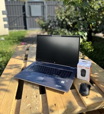 Мобильная рабочая станция HP ZBook Fury 17 G7 / 17.3" (1920x1080) IPS / Intel Core i7-10850H (6 (12) ядер по 2.7 - 5.1 GHz) / 32 GB DDR4 / 512 GB SSD M.2 / nVidia Quadro RTX 3000, 6 GB GDDR6, 192-bit / WebCam / Windows 10 Pro