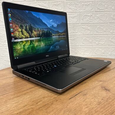 Мобильная рабочая станция Б-класс Dell Precision 7720 / 17.3" (1920x1080) IPS / Intel Xeon E3-1505M v6 (4 (8) ядра по 3.0 - 4.0 GHz) / 32 GB DDR4 / 256 GB SSD / AMD Radeon Pro WX 4130, 2 GB GDDR5, 128-bit