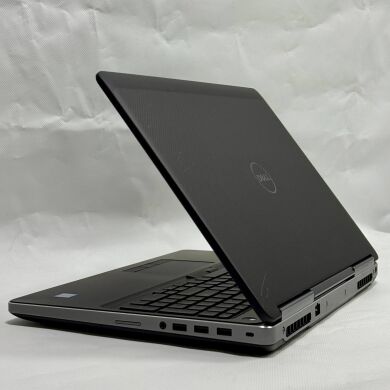 Мобільна робоча станція Б-клас Dell Precision 7510 / 15.6" (1920x1080) IPS / Intel Core i5-6300HQ (4 ядра по 2.3 - 3.2 GHz) / 32 GB DDR4 / 256 GB SSD + 500 GB HDD / AMD FirePro W5170M, 2 GB GDDR5, 128-bit / Windows 10 Pro