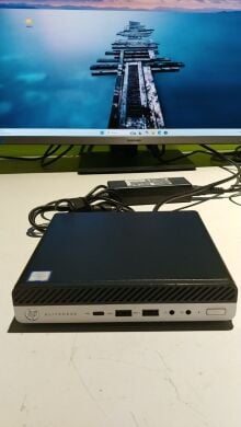 Неттоп HP EliteDesk 800 G3 Mini USFF / Intel Core i5-7500T (4 ядра по 2.7 - 3.3 GHz) / 8 GB DDR4 / 256 GB SSD / Intel HD Graphics 630 Неттоп HP EliteDesk 800 G3 Mini USFF / Intel Core i5-7500T (4 ядра по 2.7 - 3.3 GHz) / 8 GB DDR4 / 256 GB SSD / Intel HD Graphics 630