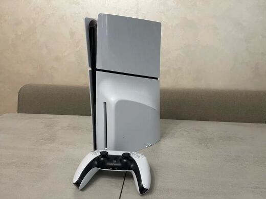 Игровая консоль Sony Playstation PS5 CFI-2015 Slim / AMD Ryzen Zen 2 Custom (8 ядер по 3.5 GHz) / 16 GB GDDR6 / 1000 GB SSD / AMD Radeon RDNA 2, 16 GB GDDR6, 256-bit / Blu-Ray / Wi-Fi + джойстик