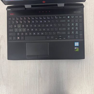 Ігровий ноутбук Б-клас HP Omen 15-dc0051nr / 15.6" (1920x1080) IPS / Intel Core i7-8750H (6 (12) ядра по 2.2 - 4.1 GHz) / 16 GB DDR4 / 256 GB SSD / nVidia GeForce GTX 1060, 6 GB GDDR5, 192-bit / WebCam