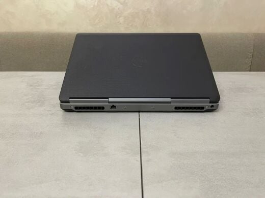 Игровой ноутбук Dell Precision 7510 / 15.6" (1920x1080) IPS Touch / Intel Core i7-6920HQ (4 (8) ядра по 2.9 - 3.8 GHz) / 32 GB DDR4 / 256 GB SSD + 1000 GB HDD / AMD Radeon R9 M375X, 2 GB GDDR5, 128-bit / WebCam / miniDP / HDMI