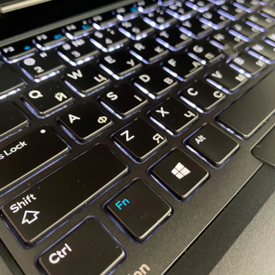 Мобільна робоча станція Dell Precision 7530 / 15.6" (1920x1080) IPS / Intel Core i7-8850H (6 (12) ядра по 2.6 - 4.3 GHz) / 16 GB DDR4 / 256 GB SSD / nVidia Quadro P2000, 4 GB GDDR5, 128-bit / HDMI / WebCam Мобільна робоча станція Dell Precision 7530 / 15.6" (1920x1080) IPS / Intel Core i7-8850H (6 (12) ядра по 2.6 - 4.3 GHz) / 16 GB DDR4 / 256 GB SSD / nVidia Quadro P2000, 4 GB GDDR5, 128-bit / HDMI / WebCam