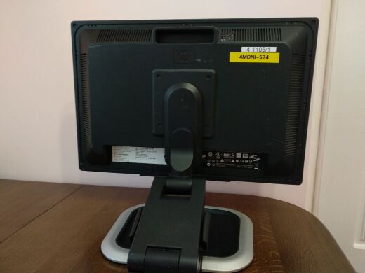 Монитор Б класс HP L2245w / 22" (1680x1050) TN / DVI, VGA, USB / VESA 100x100