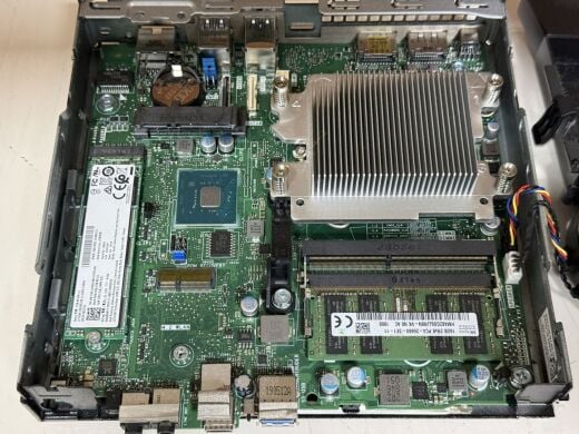 Неттоп Dell OptiPlex 5060 Micro USFF / Intel Core i5-8500T (6 ядер по 2.1 - 3.5 GHz) / 16 GB DDR4 / 256 GB SSD M.2 / Intel UHD Graphics 630 / 90W / Блок питания в комплекте