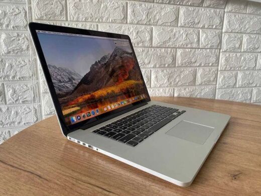 Ноутбук Apple MacBook Pro 15 A1398 / 15.4" (2880x1800) IPS / Intel Core i7-6700TE (4 (8) ядра по 2.4 - 3.4 GHz) / 8 GB DDR3 / 256 GB SSD / nVidia GeForce GT 650M, 1 GB DDR3, 128-bit / WebCam Ноутбук Apple MacBook Pro 15 A1398 / 15.4" (2880x1800) IPS / Intel Core i7-6700TE (4 (8) ядра по 2.4 - 3.4 GHz) / 8 GB DDR3 / 256 GB SSD / nVidia GeForce GT 650M, 1 GB DDR3, 128-bit / WebCam