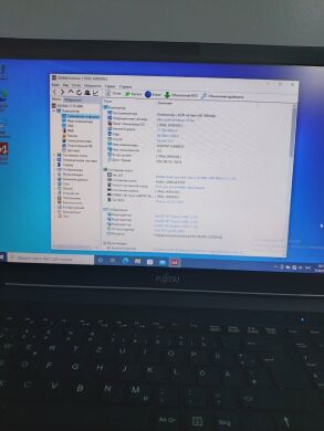 Ноутбук Fujitsu LifeBook E554 / 15.6" (1366x768) TN / Intel Core i3-4100M (2 (4) ядра по 2.5 GHz) / 8 GB DDR3 / 120 GB SSD NEW / Intel HD Graphics 4600 / DVD-ROM + Бездротова мишка в подарунок