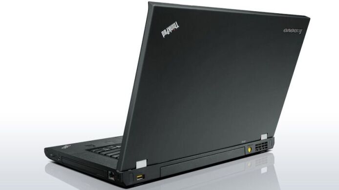 Мобільна робоча станція Lenovo ThinkPad W530 / 15.6" (1920x1080) TN / Intel Core i7-3720QM (4 (8) ядра по 2.6 - 3.6 GHz) / 8 GB DDR3 / 256 GB SSD / nVidia Quadro K1000M, 2 GB GDDR3, 128-bit / WebCam / DVD-ROM / VGA