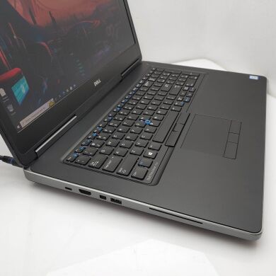Рабоча станція Dell Precision 7710 / 17.3" (1920х1080) IPS / Intel Core i7-6820HQ (4 (8) ядра по 2.7 - 3.6 GHz) / 8 GB DDR4 / 256 GB SSD / nVidia Quadro M4000M, 4 GB GDDR5, 256-bit / WebCam