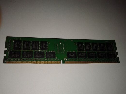 Серверная оперативная память Hynix / 32 GB / DDR4 ECC / 2400 MHz