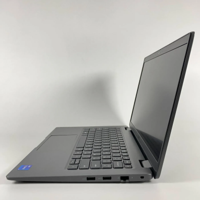 Ультрабук Б-класс Dell Latitude 3440 / 14" (1920x1080) IPS / Intel Core i7-1355U (10 (12) ядер по 3.7 - 5.0 GHz) / 16 GB DDR4 / 256 GB SSD / Intel Iris Xe Graphics / WebCam / HDMI