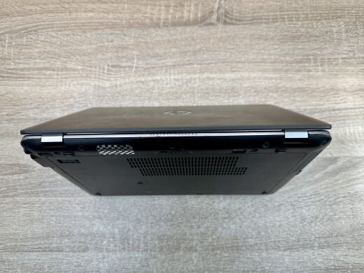 Ультрабук Б-клас HP EliteBook 840 G2 / 14" (1920x1080) TN / Intel Core i7-5600U (2 (4) ядра по 2.6 - 3.2 GHz) / 8 GB DDR3 / 256 GB SSD / AMD Radeon R7 M260X, 1 GB DDR5, 128-bit / WebCam / Windows 10 Pro