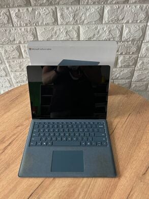 Ультрабук Б-класс Microsoft Surface Laptop 2 / 13.5" (2256x1504) IPS Touch / Intel Core i5-8250U (4 (8) ядра по 1.6 - 3.4 GHz) / 8 GB DDR3 / 256 GB SSD M.2 / Intel UHD Graphics 620 / WebCam / HDMI