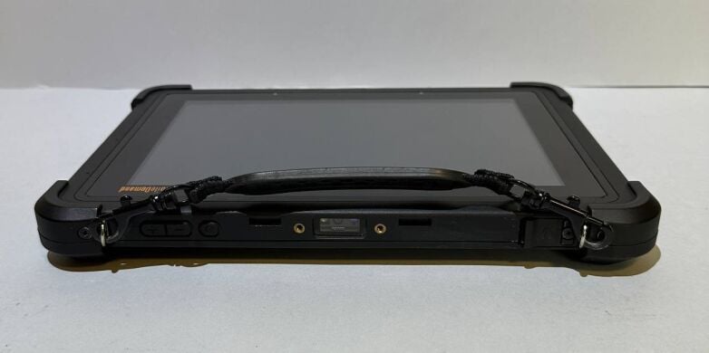 Захищений планшет MobileDemand XTablet T1180 / 10.1" (1920x1200) IPS Touch / Intel Core i5-8200Y (2 (4) ядра по 1.3 - 3.9 GHz) / 8 GB DDR3 / 256 GB SSD / Intel HD Graphics 620 / WebCam