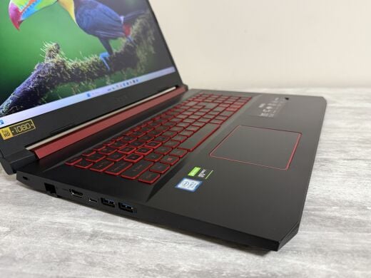 Игровой ноутбук Б-класс Acer Nitro AN517-51-56YW / 17.3" (1920x1080) IPS / Intel Core i5-9300H (4 (8) ядра по 2.4 - 4.1 GHz) / 32 GB DDR4 / 512 GB SSD / nVidia GeForce GTX 1650, 4 GB GDDR5, 128-bit / WebCam / Win 11 Home