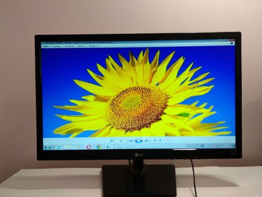 Монитор Б-класс LG 22M38A-B / 21.5" (1920x1080) TN / VGA / VESA 75x75