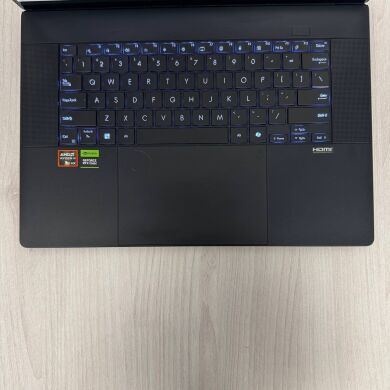 Ігровий ноутбук Б-клас Asus ProArt Studiobook P16 H7606WI / 16" (3840x2400) OLED Touch / AMD Ryzen AI 9 HX 370 (12 (24) ядер по 2.0 - 5.1 GHz) / 64 GB DDR5 / 2000 GB SSD NVMe / nVidia GeForce RTX 4070, 8 GB GDDR6, 128-bit