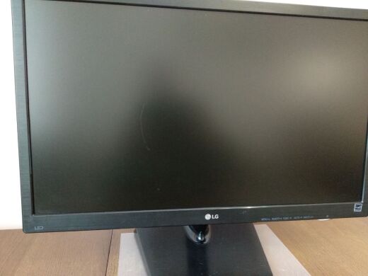 Монитор Б-класс LG 22M38A-B / 21.5" (1920x1080) TN / VGA / VESA 75x75