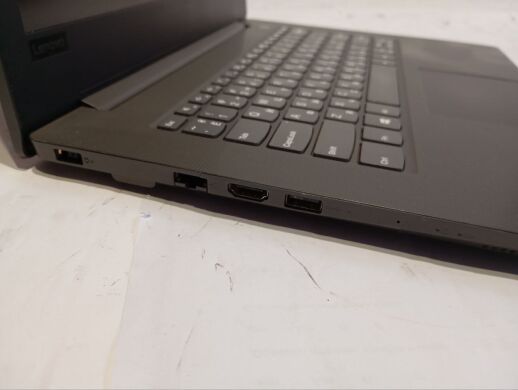 Ноутбук Б-класс Lenovo V130-14IKB / 14" (1920x1080) TN / Intel Core i5-7200U (2 (4) ядра по 2.5 - 3.1 GHz) / 8 GB DDR4 / 256 GB SSD / Intel HD Graphics 620 / WebCam / Win 10 Pro
