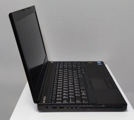 Рабочая станция Dell Precision M4700 / 15.6" (1920х1080) IPS / Intel Core i7-3840QM (4 (8) ядра по 2.8 - 3.8 GHz) / 8 GB DDR3 / 240 GB SSD / nVidia Quadro K2000M, 2 GB DDR3, 128-bit / WebCam 