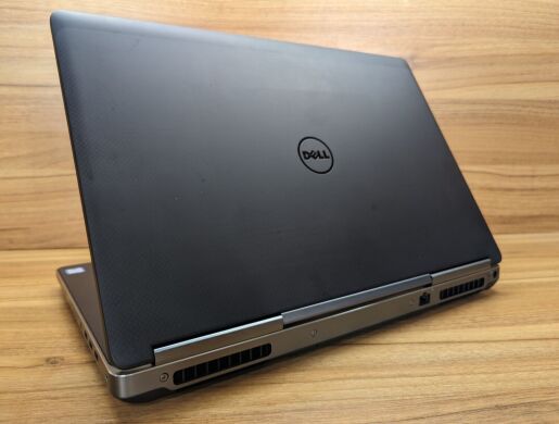 Мобільна робоча станція Dell Precision 7710 / 17.3" (1920x1080) IPS / Intel Core i7-6920HQ (4 (8) 2.9 - 3.8 GHz) / 40 GB DDR4 / 480 GB SSD / nVidia Quadro M3000M, 4 GB GDDR5, 256-bit / WebCam / Windows 10