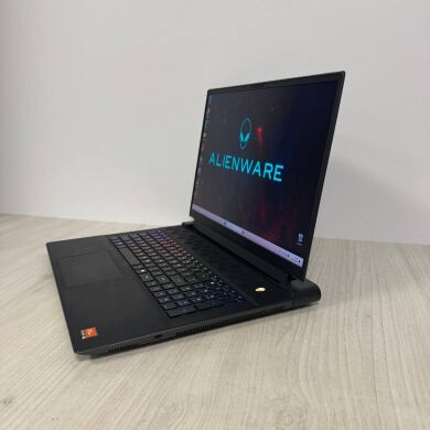 Игровой ноутбук Б-класс Dell Alienware m18 R1 / 18" (1920x1200) IPS / AMD Ryzen 9 7845HX (12 (24) ядер по 3.0 - 5.2 GHz) / 16 GB DDR5 / 512 GB SSD NVMe / nVidia GeForce RTX 4070, 8 GB GDDR6, 128-bit / WebCam Игровой ноутбук Б-класс Dell Alienware m18 R1 / 18" (1920x1200) IPS / AMD Ryzen 9 7845HX (12 (24) ядер по 3.0 - 5.2 GHz) / 16 GB DDR5 / 512 GB SSD NVMe / nVidia GeForce RTX 4070, 8 GB GDDR6, 128-bit / WebCam