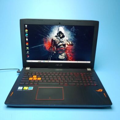 Ігровий ноутбук Asus ROG Strix GL502VS / 15.6" (1920x1080) IPS / Intel Core i7-7700HQ (4 (8) ядра по 2.8 - 3.8 GHz) / 16 GB DDR4 / 1000 GB SSD / nVidia GeForce GTX 1070, 8 GB GDDR5, 256-bit / WebCam / Win 10 Home Ігровий ноутбук Asus ROG Strix GL502VS / 15.6" (1920x1080) IPS / Intel Core i7-7700HQ (4 (8) ядра по 2.8 - 3.8 GHz) / 16 GB DDR4 / 1000 GB SSD / nVidia GeForce GTX 1070, 8 GB GDDR5, 256-bit / WebCam / Win 10 Home