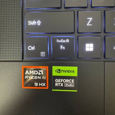 Ігровий ноутбук Б-клас Asus ProArt Studiobook P16 H7606WI / 16" (3840x2400) OLED Touch / AMD Ryzen AI 9 HX 370 (12 (24) ядер по 2.0 - 5.1 GHz) / 64 GB DDR5 / 2000 GB SSD NVMe / nVidia GeForce RTX 4070, 8 GB GDDR6, 128-bit