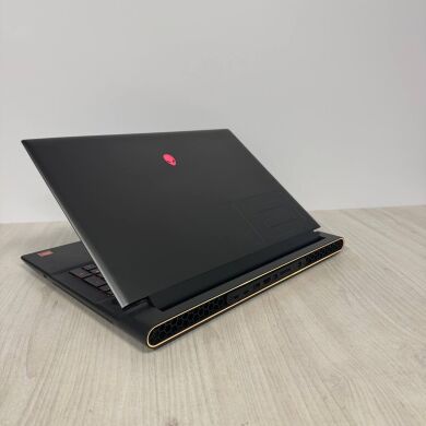Игровой ноутбук Б-класс Dell Alienware m18 R1 / 18" (1920x1200) IPS / AMD Ryzen 9 7845HX (12 (24) ядер по 3.0 - 5.2 GHz) / 16 GB DDR5 / 512 GB SSD NVMe / nVidia GeForce RTX 4070, 8 GB GDDR6, 128-bit / WebCam Игровой ноутбук Б-класс Dell Alienware m18 R1 / 18" (1920x1200) IPS / AMD Ryzen 9 7845HX (12 (24) ядер по 3.0 - 5.2 GHz) / 16 GB DDR5 / 512 GB SSD NVMe / nVidia GeForce RTX 4070, 8 GB GDDR6, 128-bit / WebCam